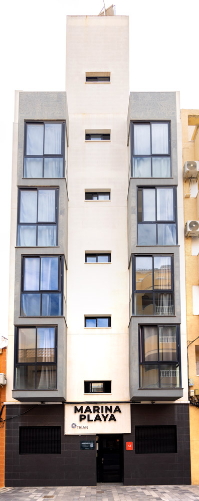 fachada apartamentos marina playa
